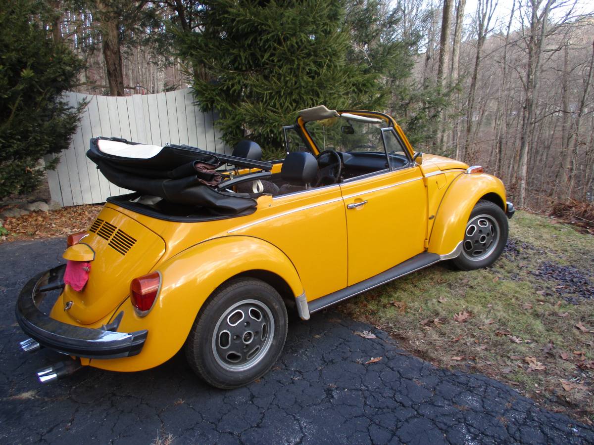 Volkswagen-Beetle-convertible-1977-46297-9