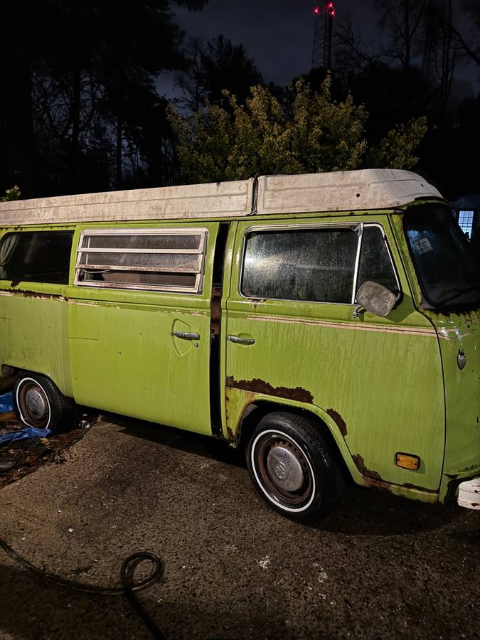 Volkswagen-Bus-1978-6115-10