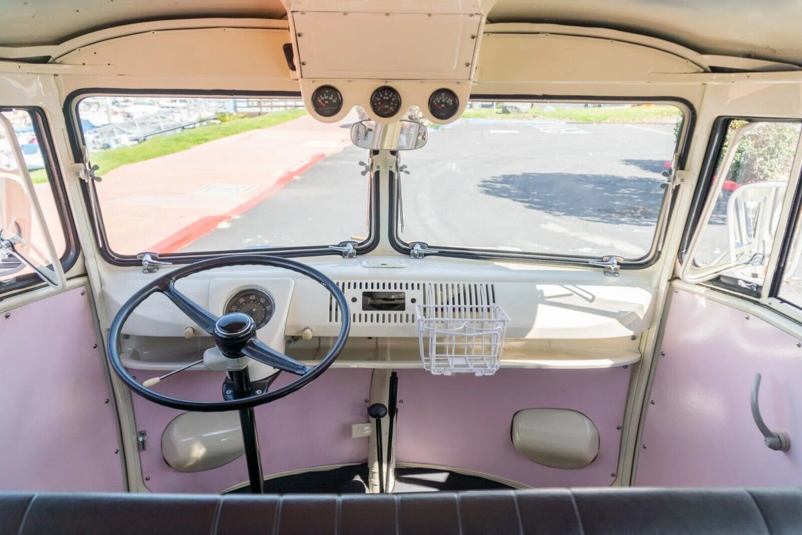 Volkswagen-BusVanagon-1961-94951-13