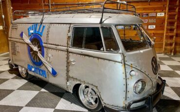 Volkswagen-BusVanagon-1961-Silver-Silver-96734-4