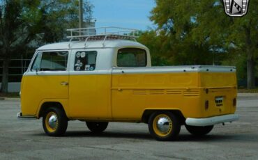 Volkswagen-BusVanagon-1968-Yellow-White-59647-4