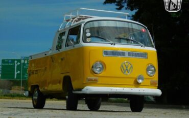 Volkswagen-BusVanagon-1968-Yellow-White-59647-8