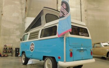 Volkswagen-BusVanagon-1970-Blue-Blue-2546-9