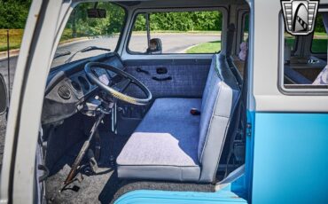 Volkswagen-BusVanagon-1990-Blue-Wood-42234-10