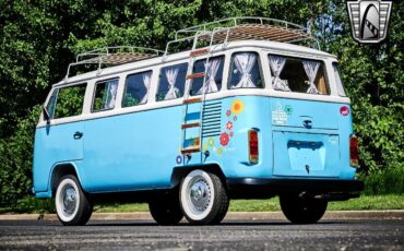 Volkswagen-BusVanagon-1990-Blue-Wood-42234-4