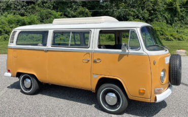 Volkswagen Bus/Vanagon  year1}