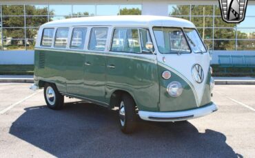 Volkswagen-BusVanagon-Cabriolet-1965-Green-Teal-1580-3