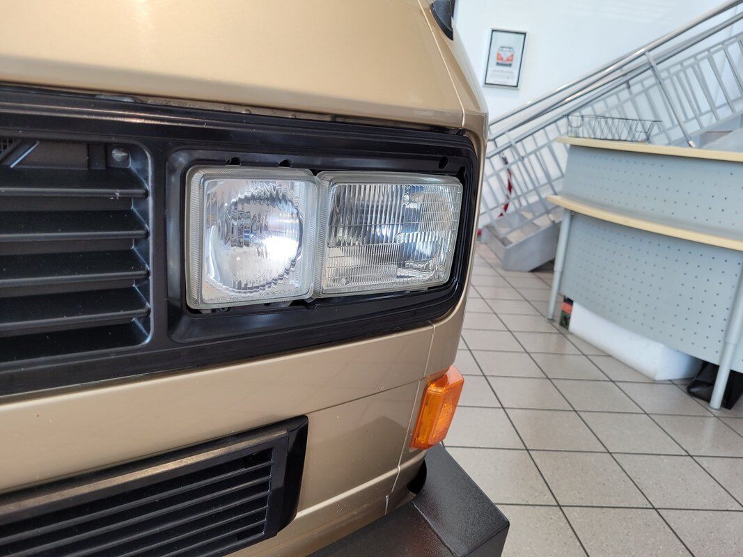 Volkswagen-BusVanagon-Cabriolet-1986-Savannah-Beige-199806-35