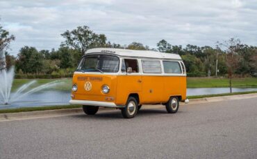 Volkswagen-BusVanagon-Van-1969-Yellow-Tan-153971-10