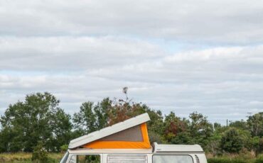 Volkswagen-BusVanagon-Van-1969-Yellow-Tan-153971-21