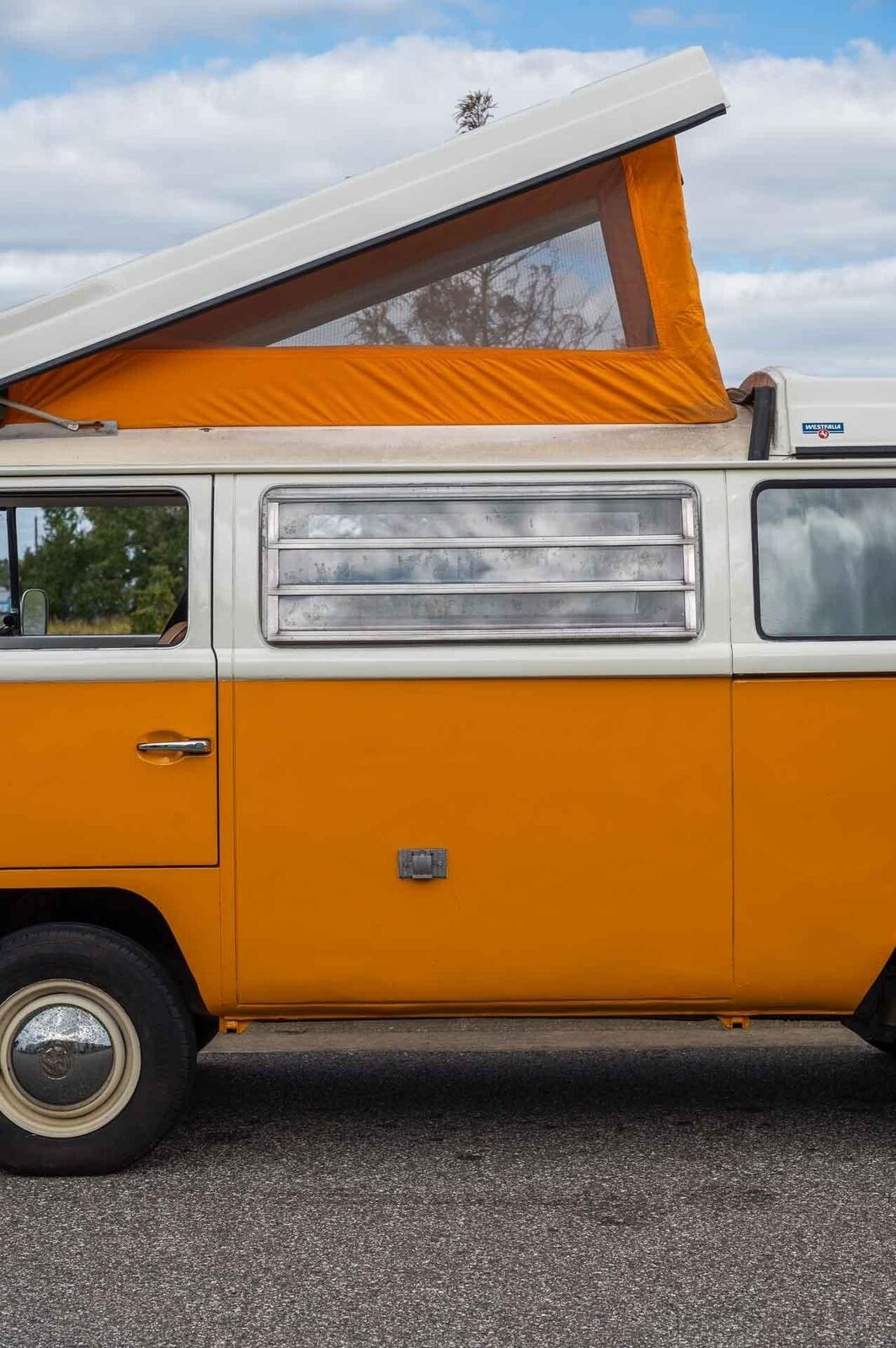 Volkswagen-BusVanagon-Van-1969-Yellow-Tan-153971-27