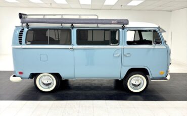 Volkswagen-BusVanagon-Van-1970-Blue-Black-162207-5