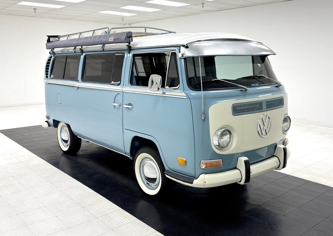 Volkswagen-BusVanagon-Van-1970-Blue-Black-162207-6