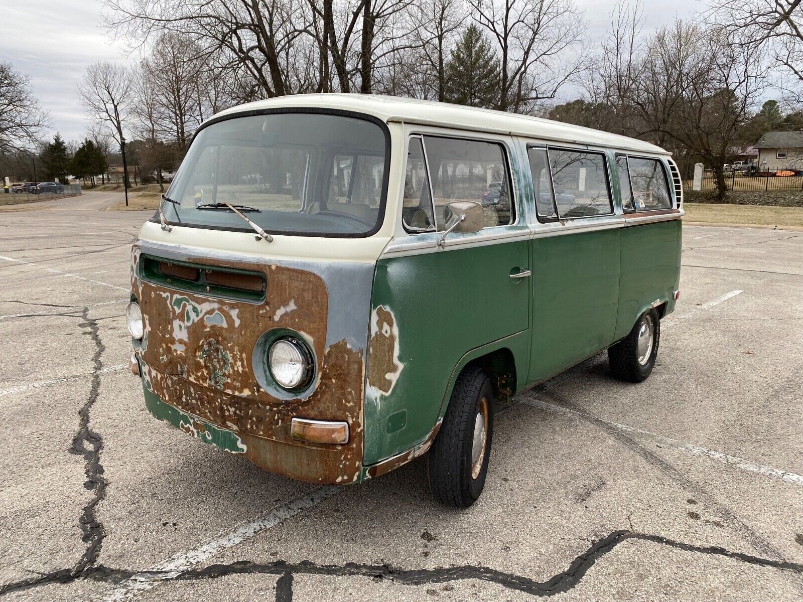 Volkswagen-BusVanagon-Van-1971-Green-White-192051-2