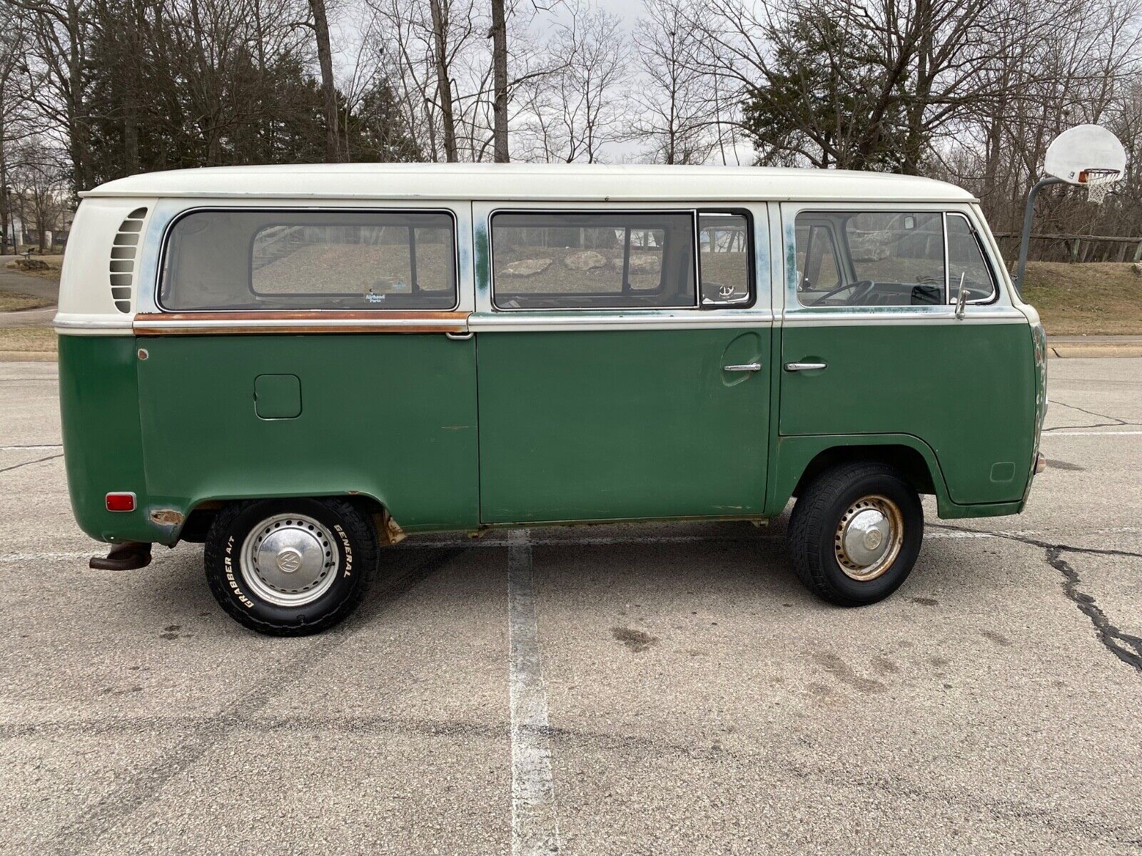 Volkswagen-BusVanagon-Van-1971-Green-White-192051-5