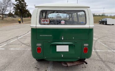 Volkswagen-BusVanagon-Van-1971-Green-White-192051-7