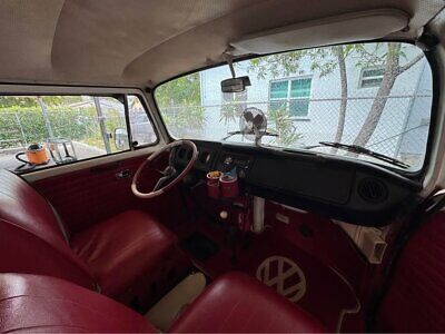 Volkswagen-BusVanagon-Van-1972-Red-Red-52117-6