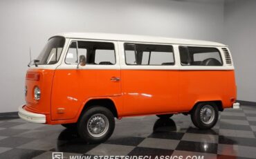 Volkswagen-BusVanagon-Van-1973-Orange-Black-84825-6