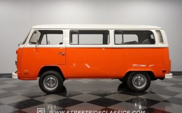 Volkswagen-BusVanagon-Van-1973-Orange-Black-84825-7