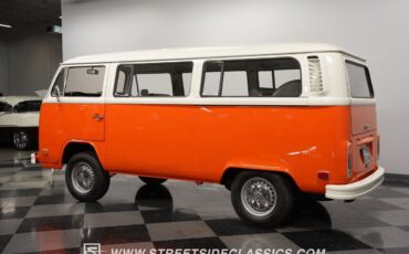 Volkswagen-BusVanagon-Van-1973-Orange-Black-84825-8