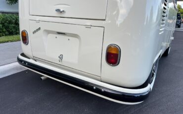 Volkswagen-BusVanagon-Van-1974-Black-Black-87022-35