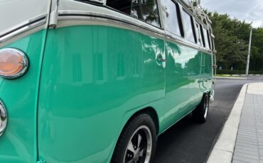 Volkswagen-BusVanagon-Van-1974-Green-Biege-26057-27