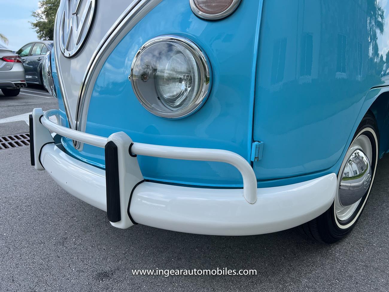 Volkswagen-BusVanagon-Van-1975-Blue-Black-144480-21