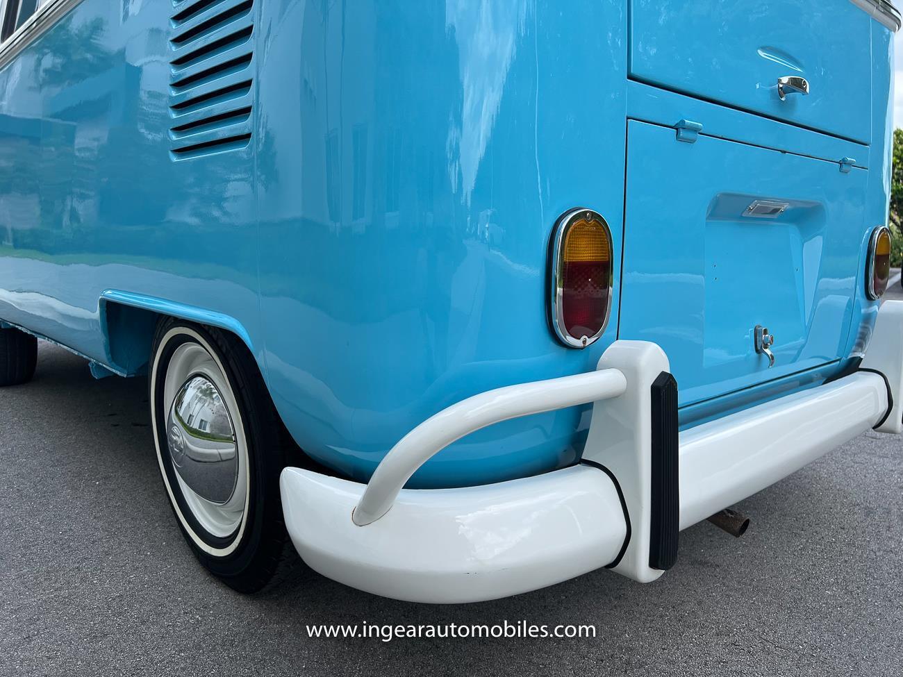 Volkswagen-BusVanagon-Van-1975-Blue-Black-144480-31