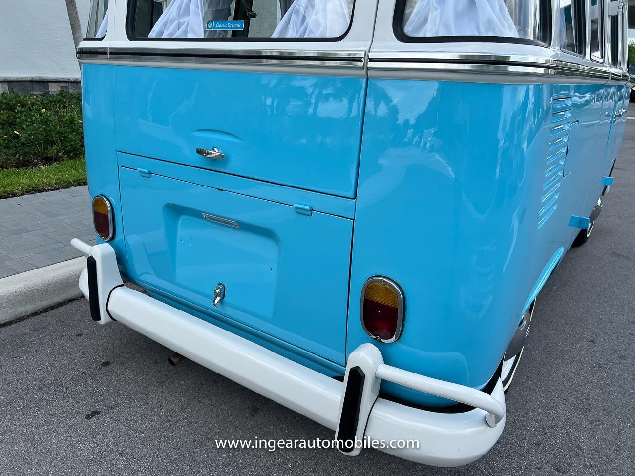 Volkswagen-BusVanagon-Van-1975-Blue-Black-144480-33