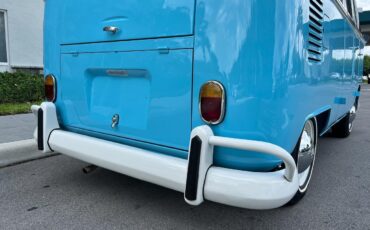 Volkswagen-BusVanagon-Van-1975-Blue-Black-144480-35