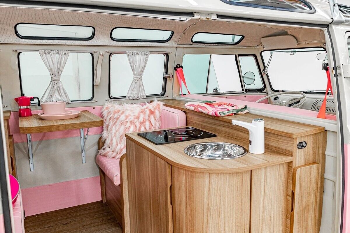 Volkswagen-BusVanagon-Van-1975-Pink-Pink-0-2