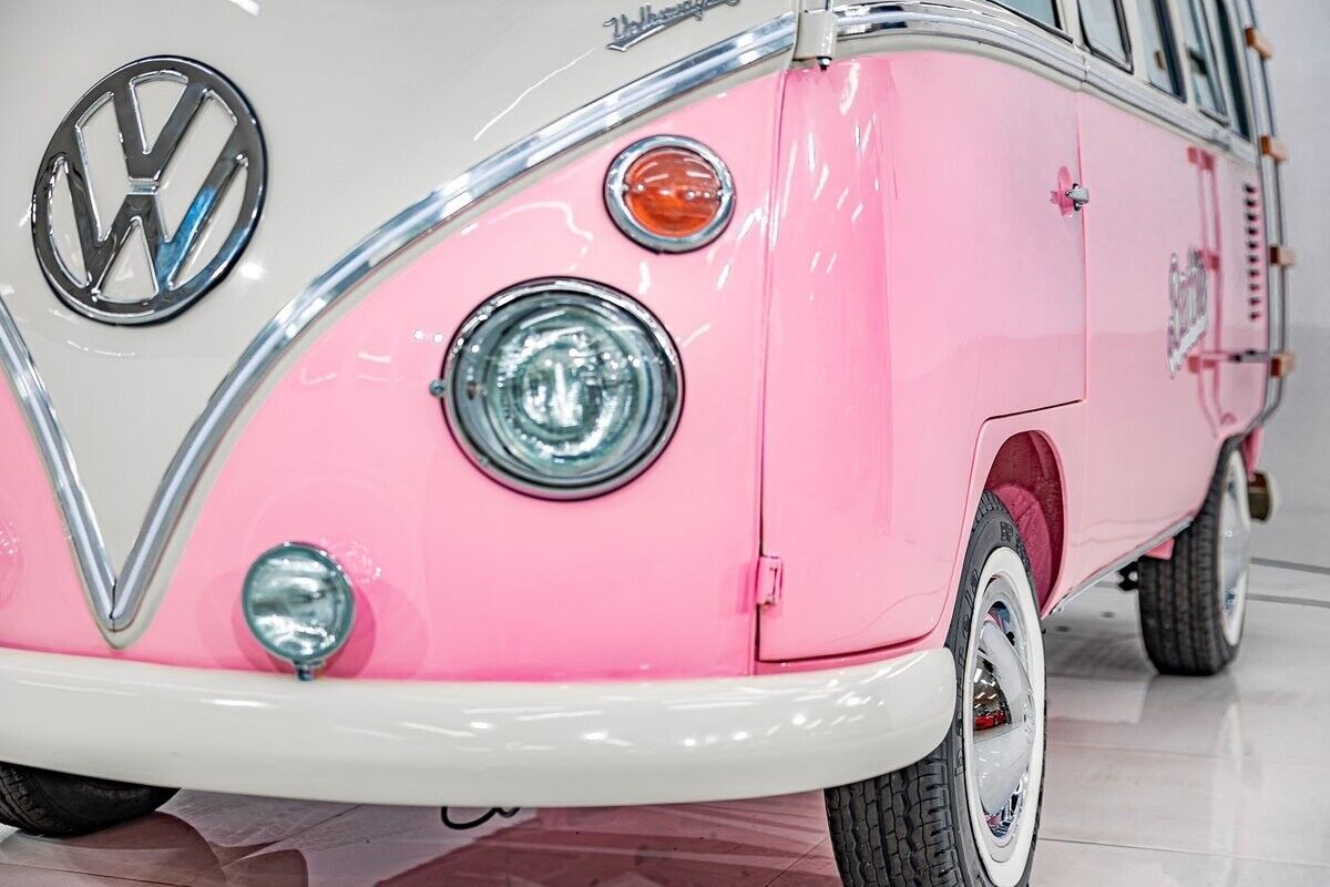 Volkswagen-BusVanagon-Van-1975-Pink-Pink-0-5