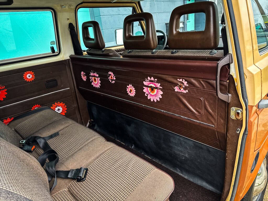 Volkswagen-BusVanagon-Van-1984-Tan-Brown-362619-27