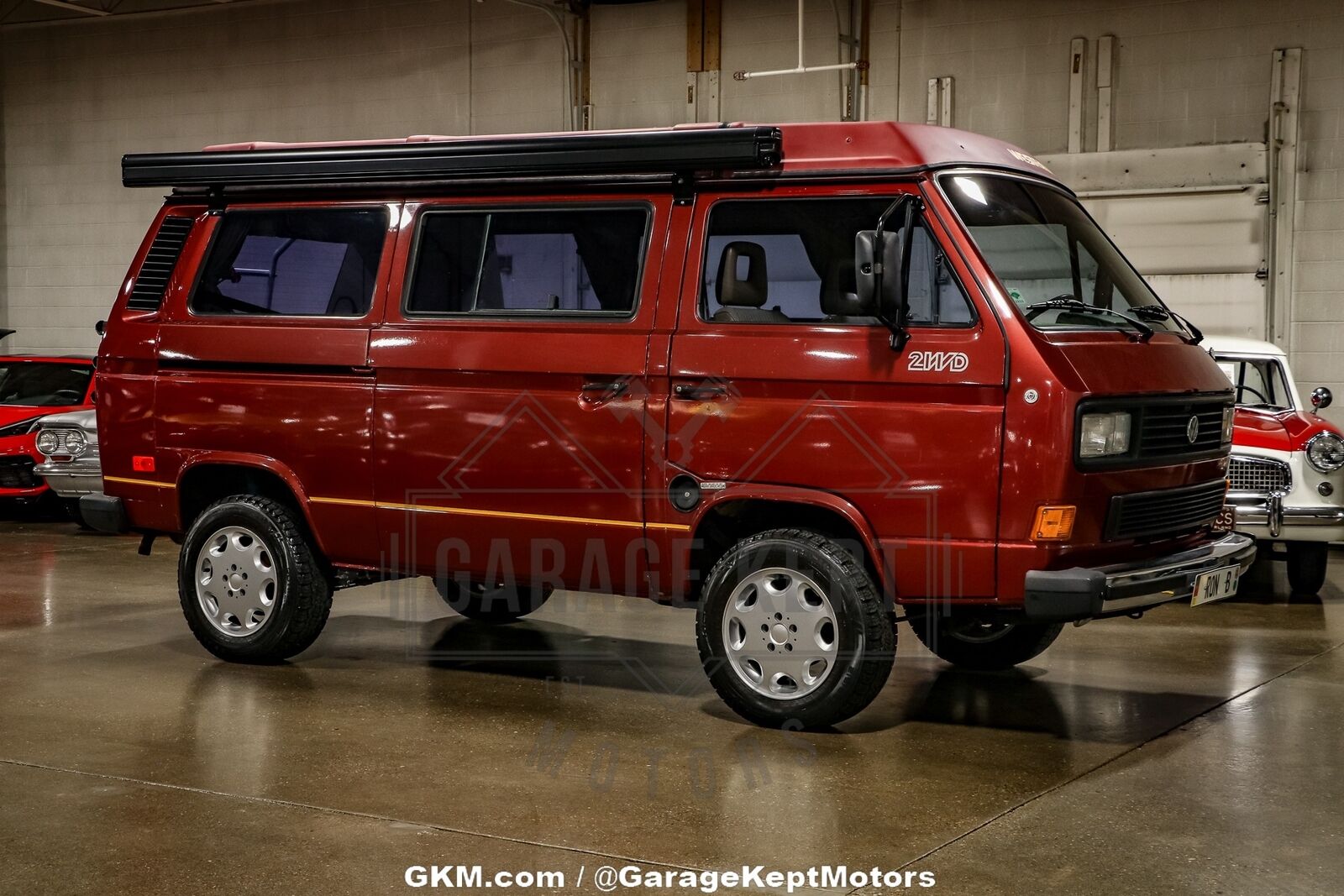 Volkswagen-BusVanagon-Van-1987-Burgundy-Tan-255628-10