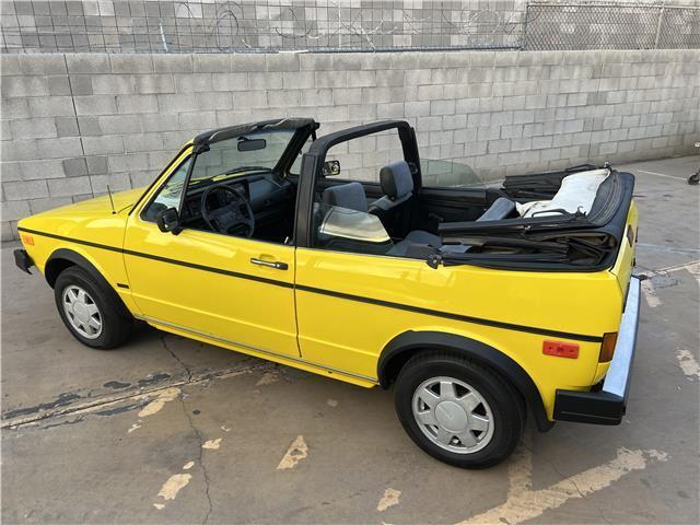 Volkswagen-Cabriolet-Cabriolet-1986-Yellow-Gray-162544-2