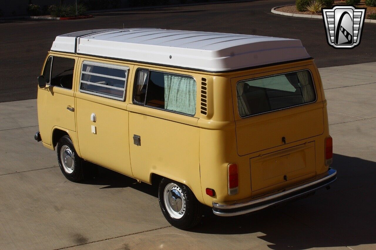 Volkswagen-Camper-1978-Yellow-Brown-89674-11