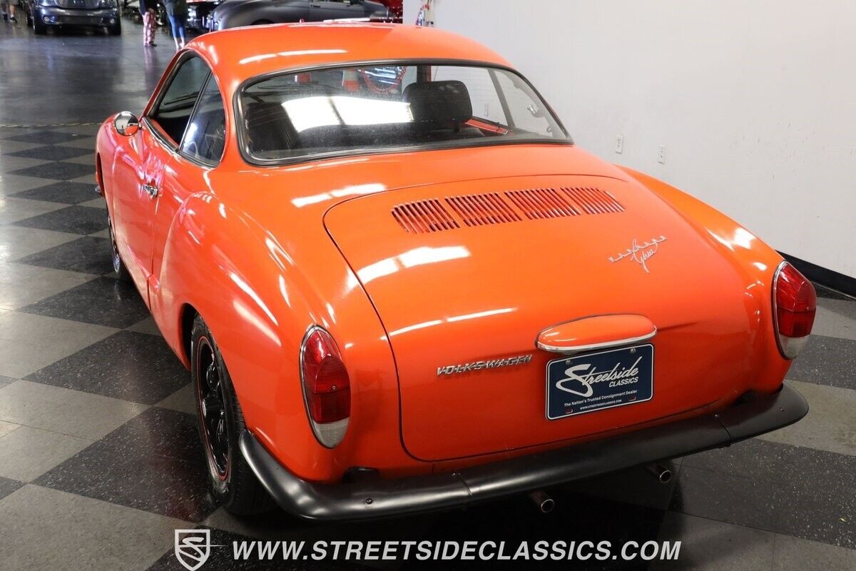 Volkswagen-Karmann-Ghia-Coupe-1970-Orange-Black-23482-7