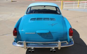 Volkswagen-Karmann-Ghia-Coupe-1971-Blue-Blue-1402-4