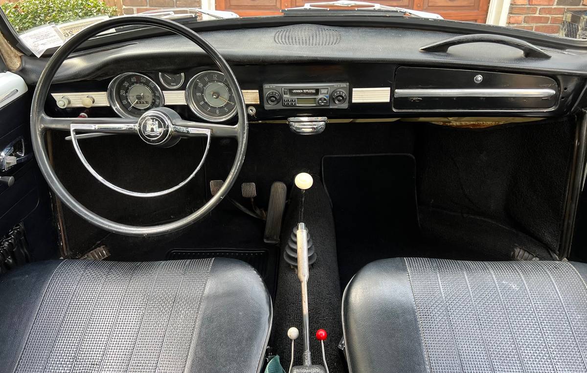 Volkswagen-Karmann-ghia-1966-white-134814-18