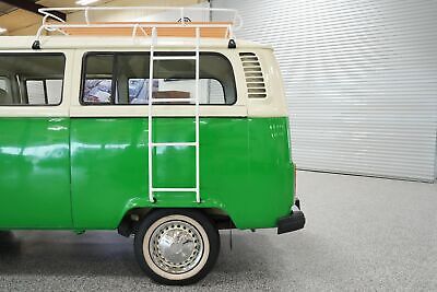 Volkswagen-Kombi-1979-Green-White-29369-11