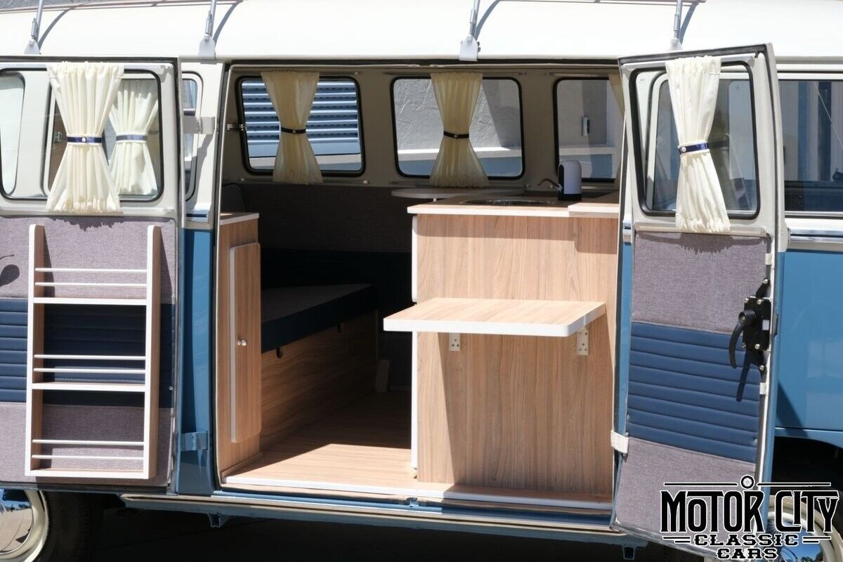 Volkswagen-Microbus-1970-Blue-Sand-0-22