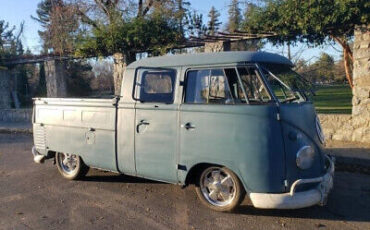 Volkswagen-Seamed-Gate-Pickup-1959-Gray-Gray-0-2