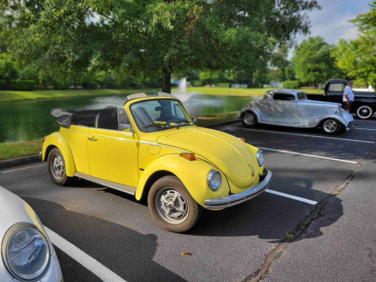 Volkswagen-Super-beetle-1973-yellow-27920-7