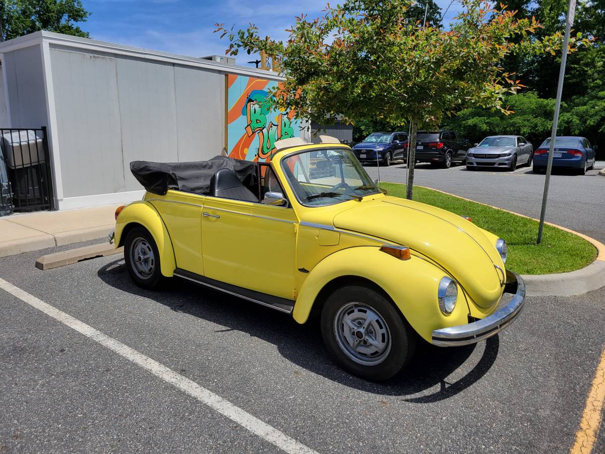 Volkswagen-Super-beetle-1973-yellow-27920-9