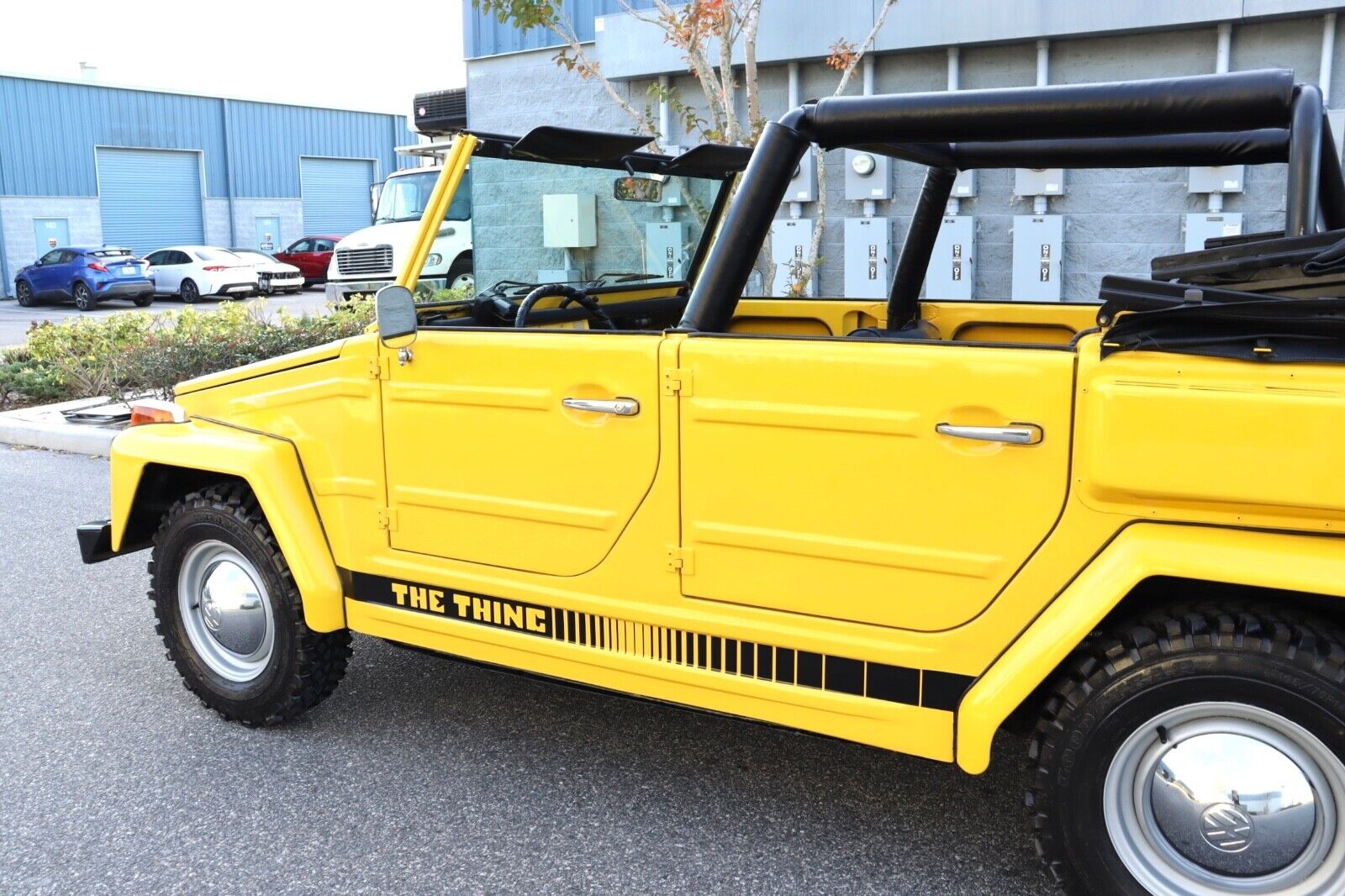 Volkswagen-Thing-Cabriolet-1974-Yellow-Black-14669-11