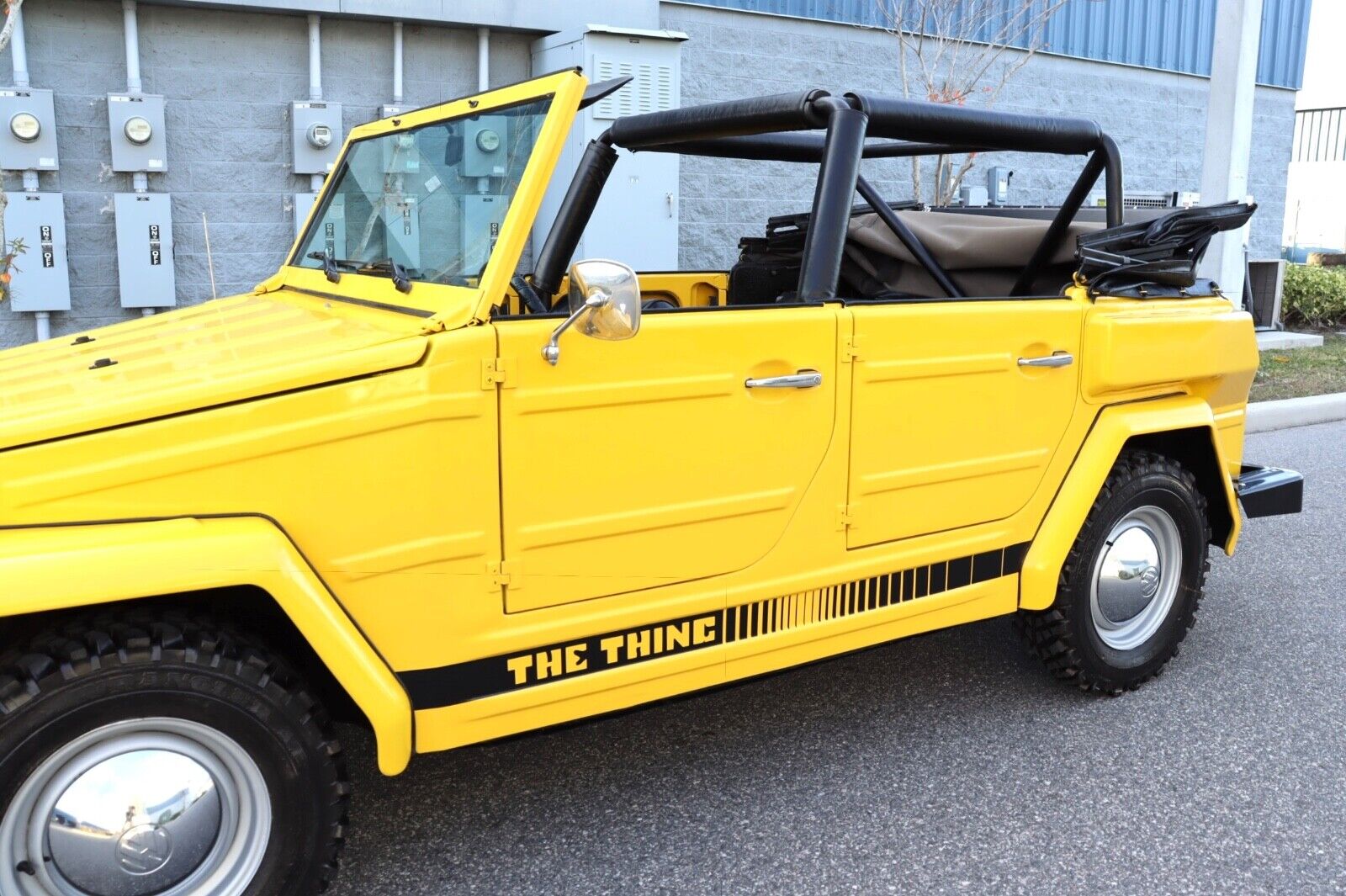 Volkswagen-Thing-Cabriolet-1974-Yellow-Black-14669-12