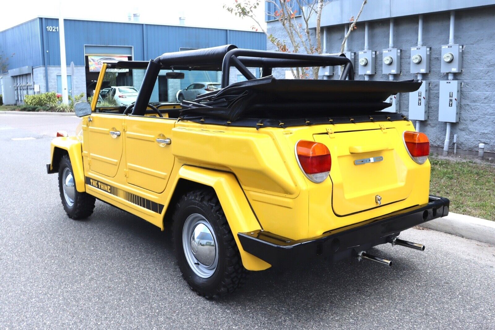 Volkswagen-Thing-Cabriolet-1974-Yellow-Black-14669-2