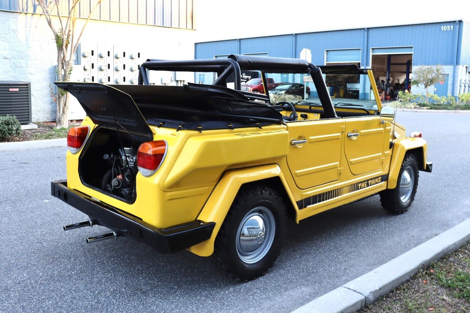 Volkswagen-Thing-Cabriolet-1974-Yellow-Black-14669-27