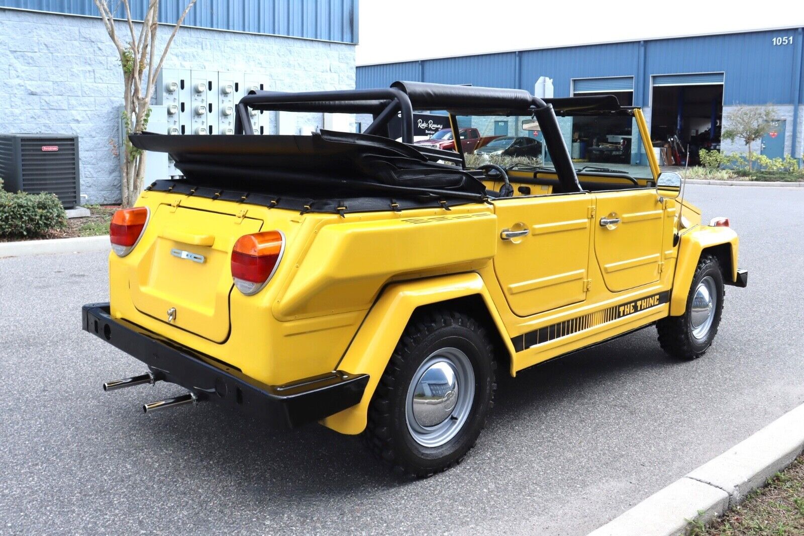 Volkswagen-Thing-Cabriolet-1974-Yellow-Black-14669-3