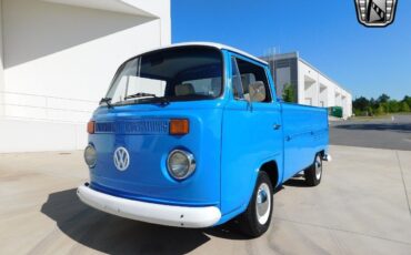 Volkswagen-Transporter-1992-Blue-Parchment-9386-4